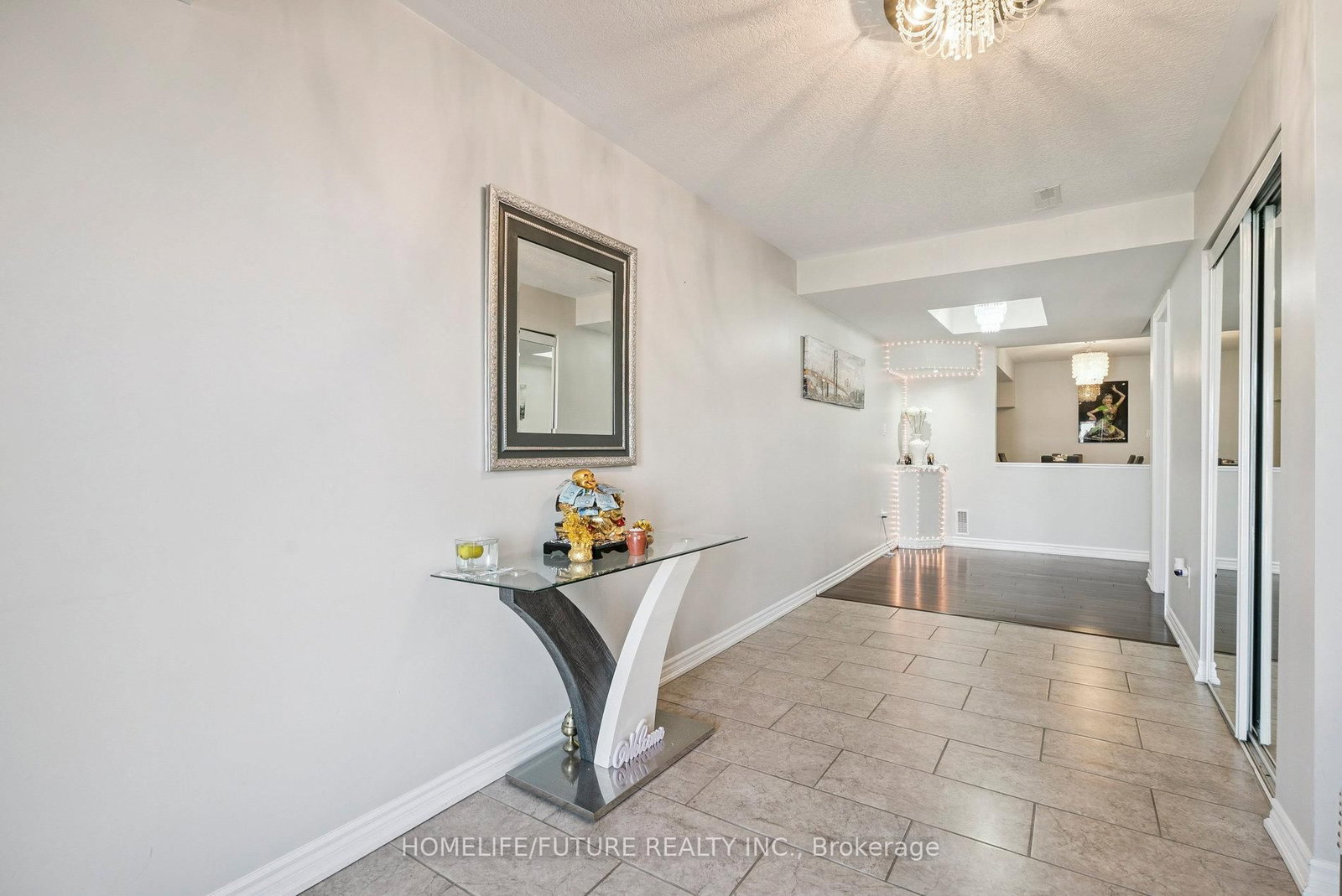 2048 Mcneil Street • Innisfil, ON photo 3