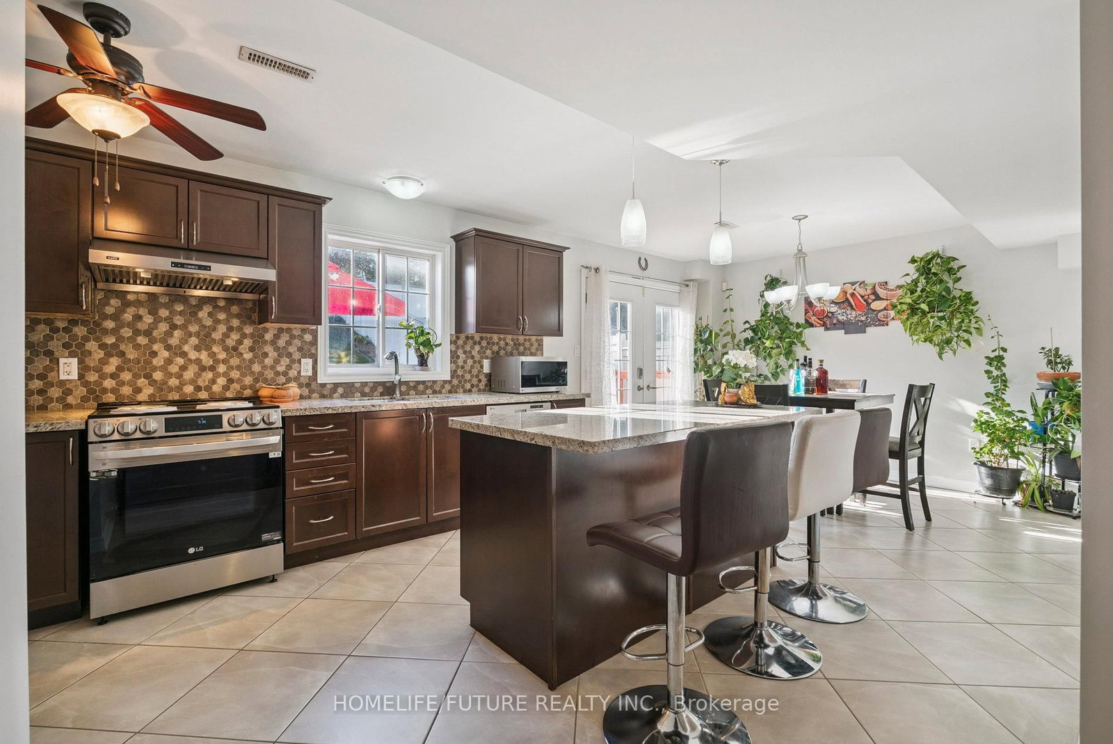 2048 Mcneil Street photo 8