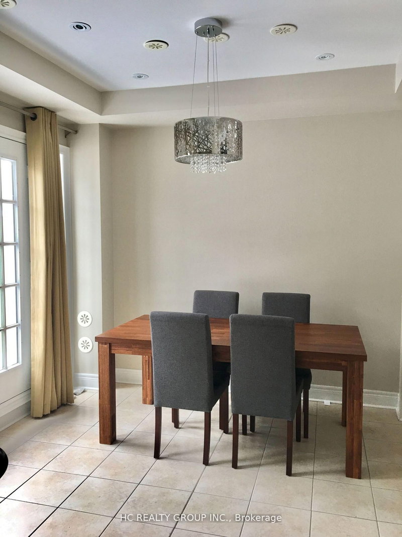 37 Rouge Valley Drive W