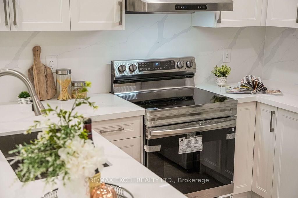 561 Caboto Trail • Markham, ON photo 11