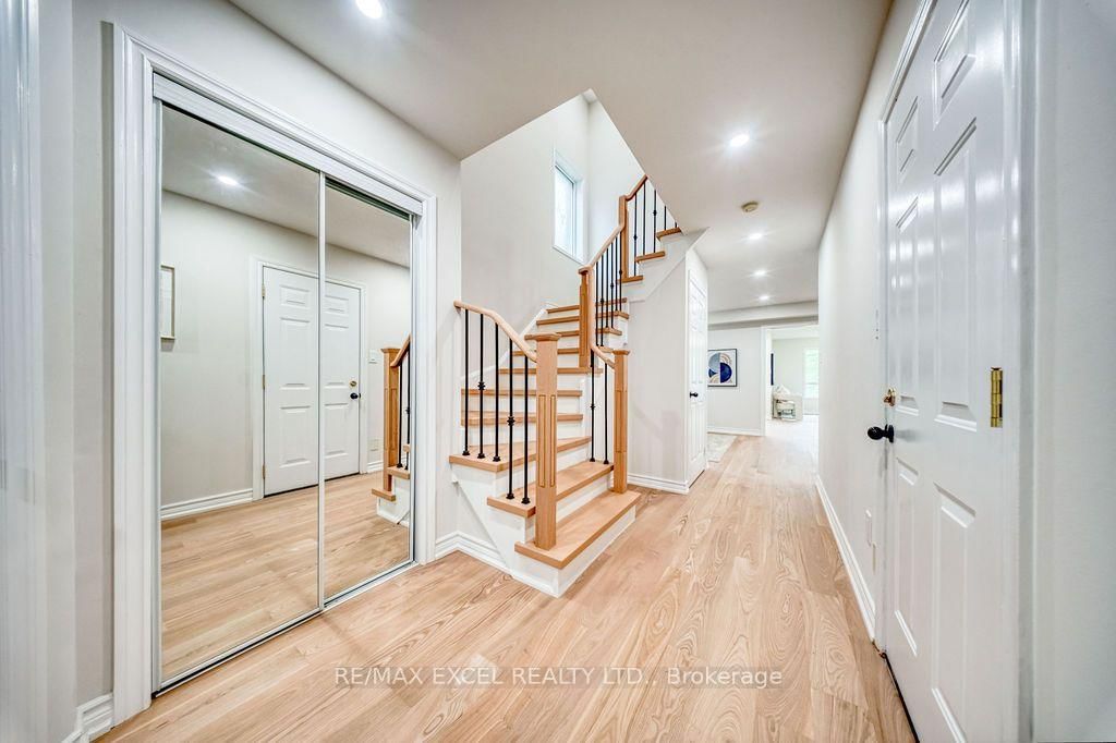 561 Caboto Trail • Markham, ON photo 17