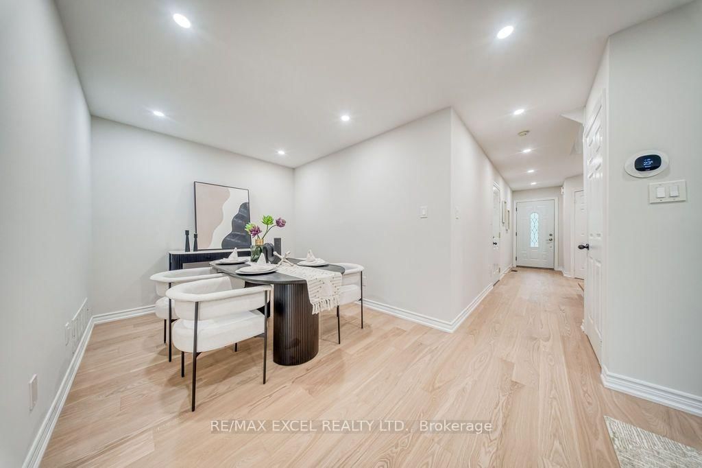 561 Caboto Trail • Markham, ON photo 6
