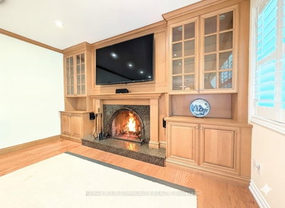 25 Alcaine Court • Markham, ON photo 7
