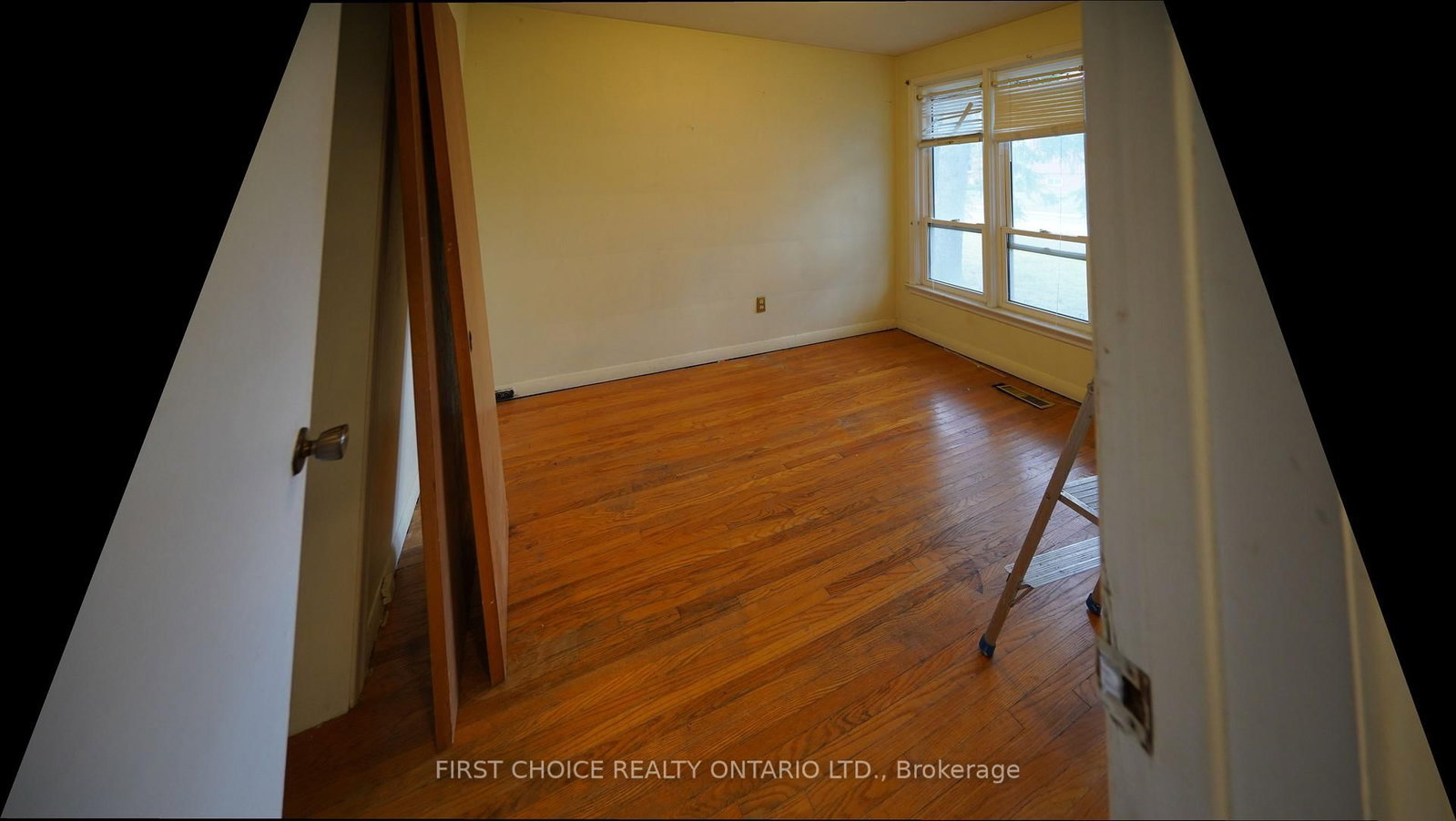 172 Colborne Avenue • Richmond Hill, ON photo 8