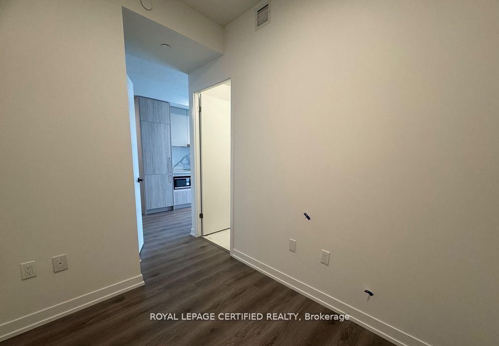 5515-225 Commerce St, Vaughan, view 10