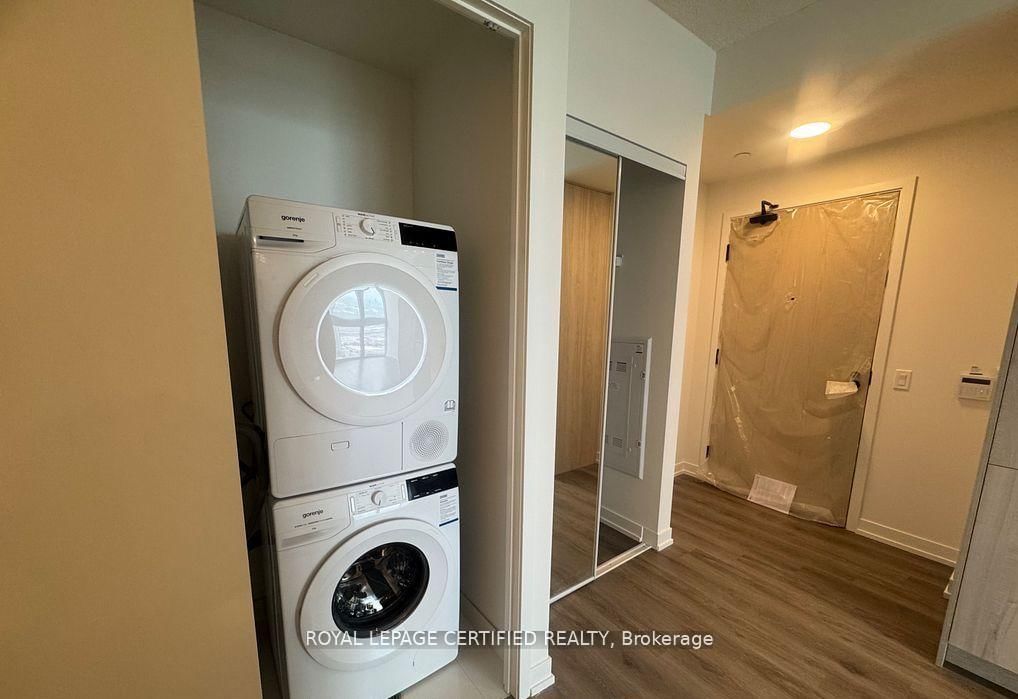 5515-225 Commerce St, Vaughan, view 12
