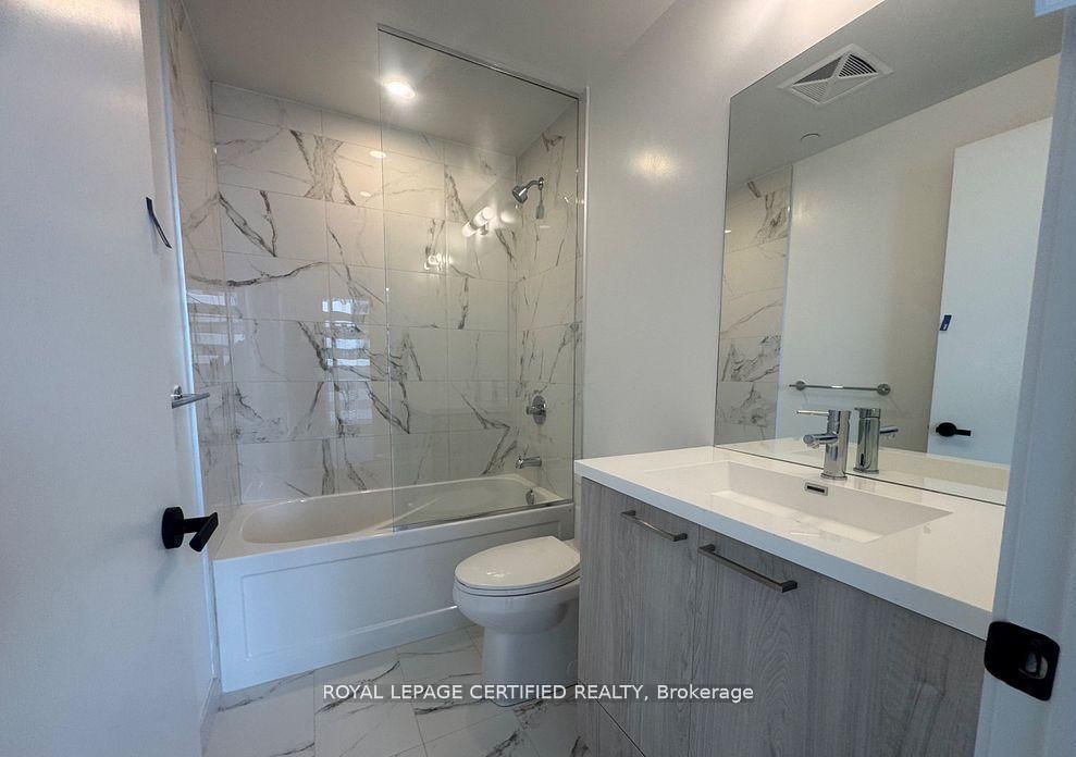 5515-225 Commerce St, Vaughan, view 8