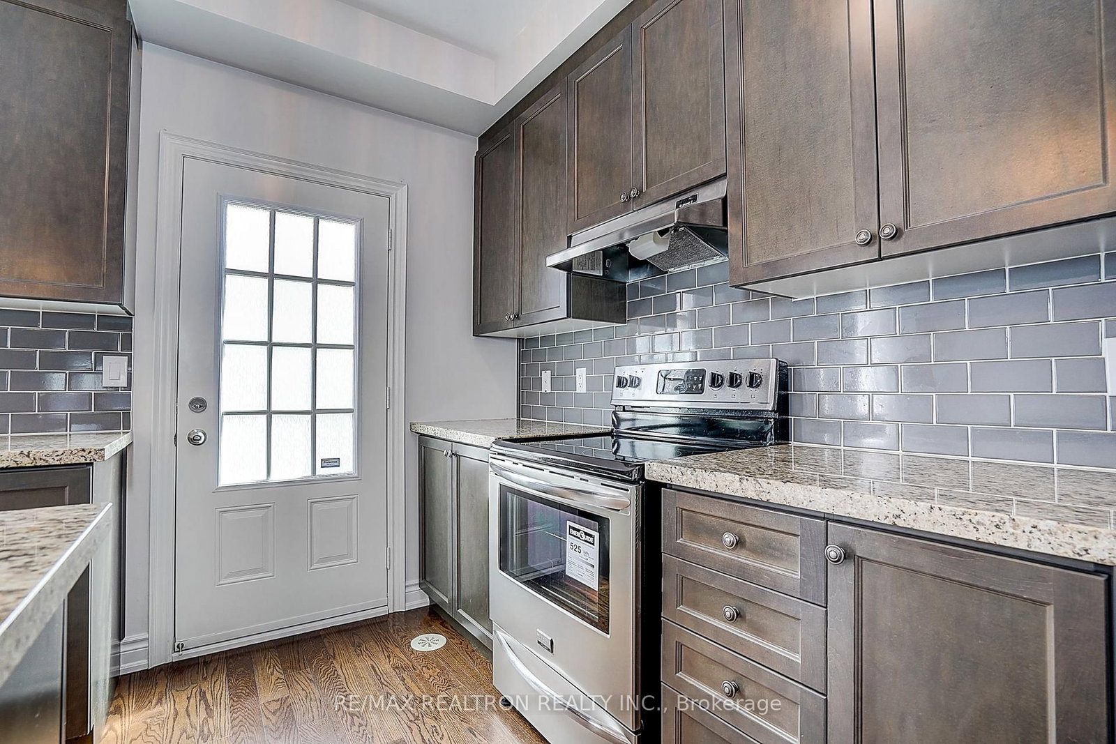 11-10060 Keele St, Vaughan, view 12