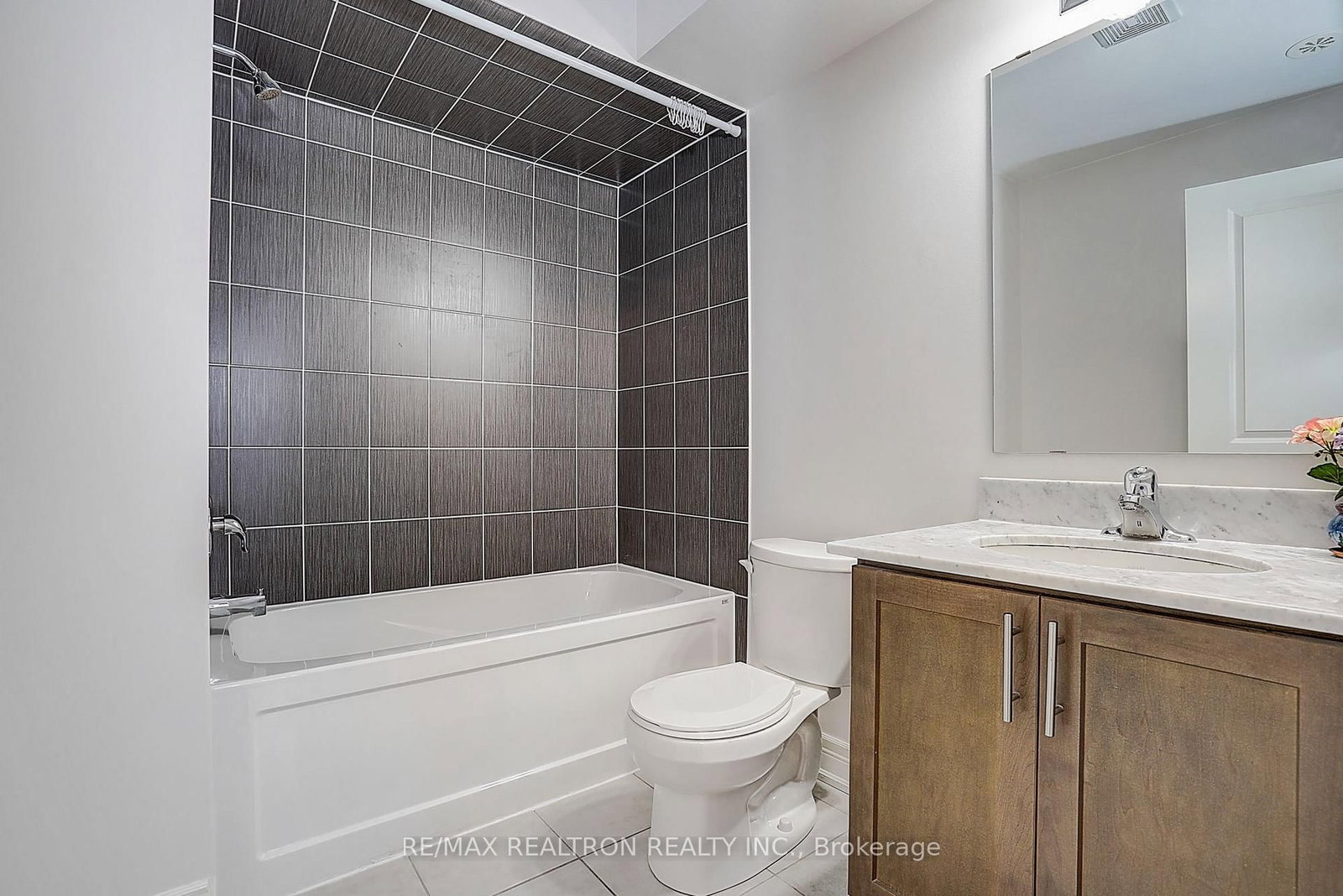 11-10060 Keele St, Vaughan, view 27