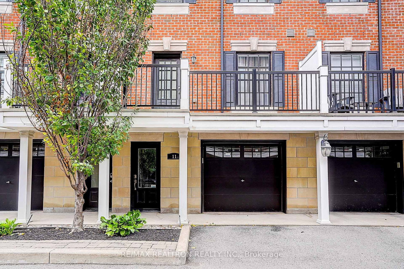 11-10060 Keele St, Vaughan, view 3