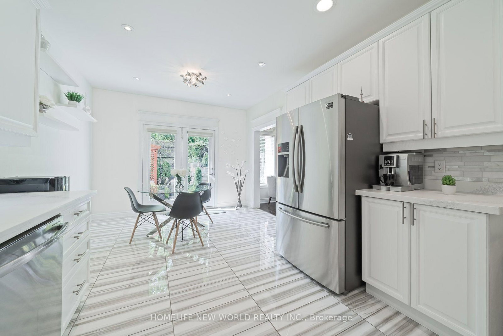 397 Hewitt Circle • Newmarket, ON photo 13