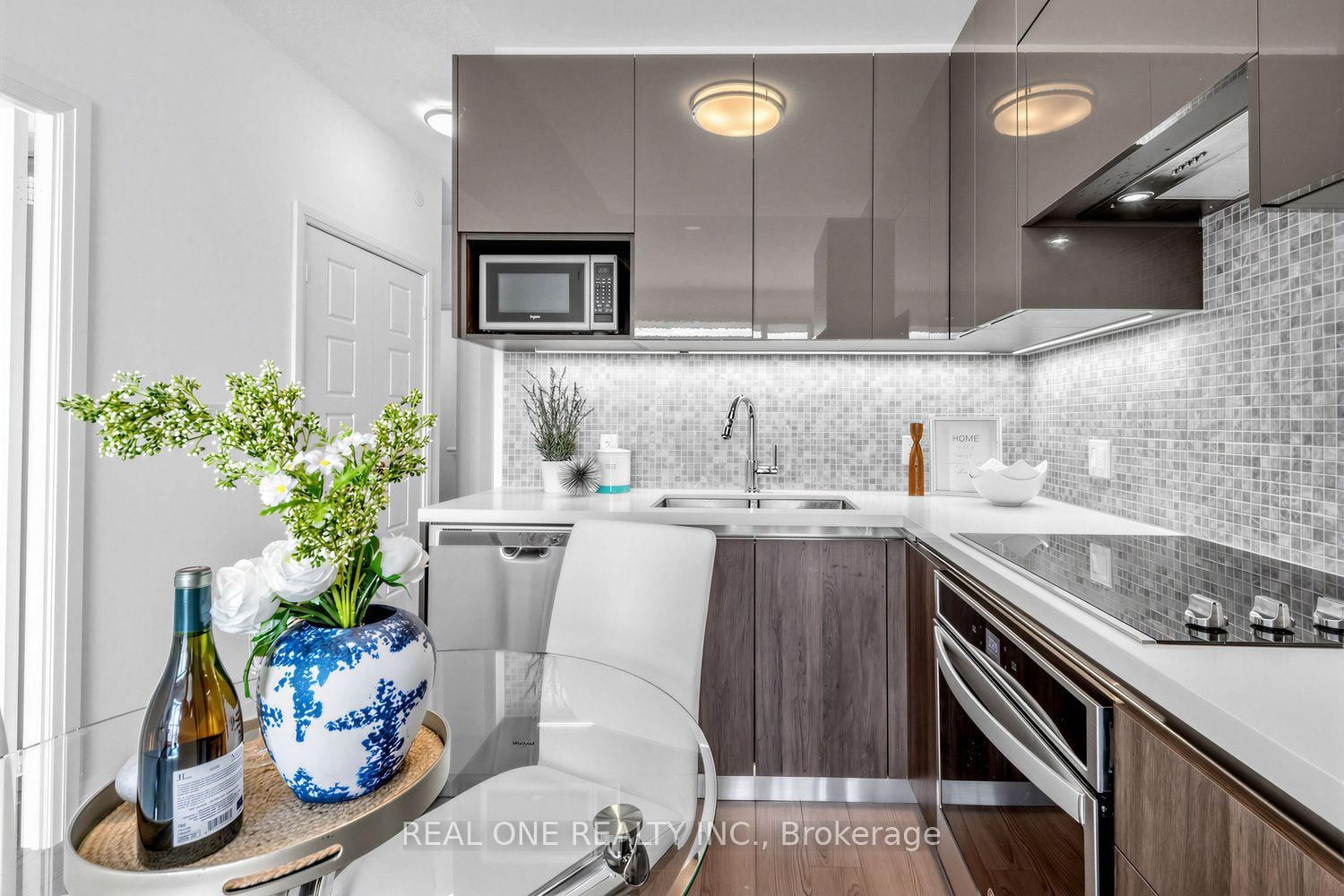 15 Water Walk Drive • #2107 • Markham, ON photo 8