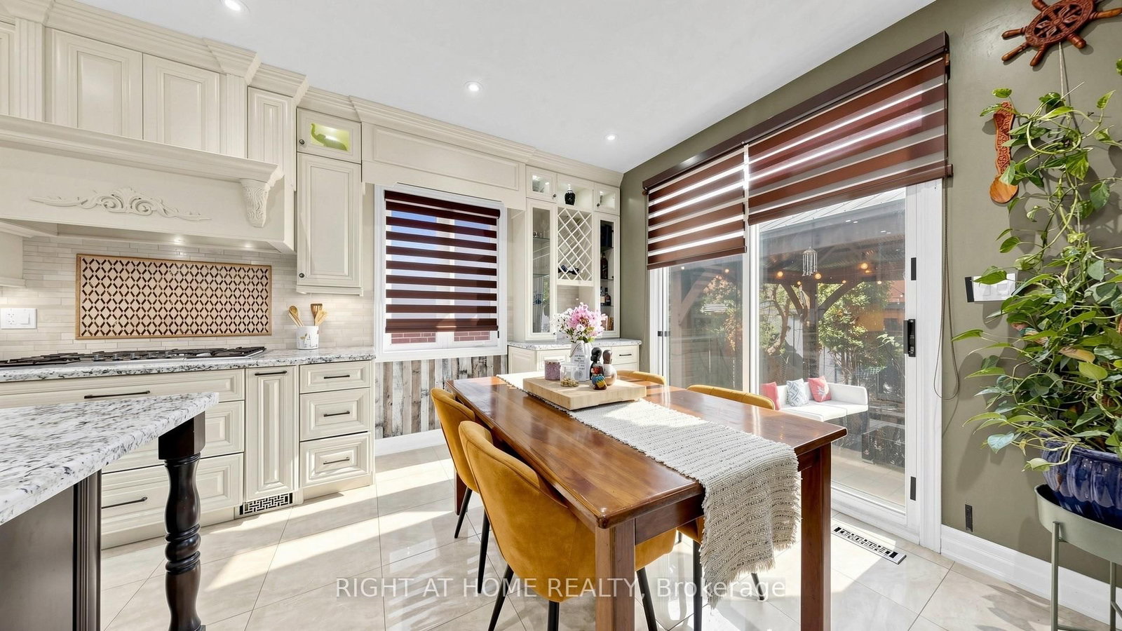 40 Chateau Dr, Vaughan, view 17