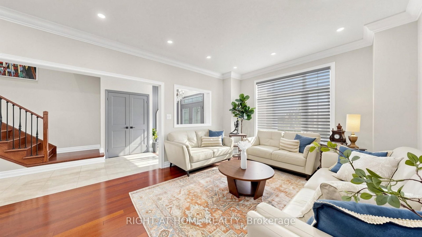 40 Chateau Dr, Vaughan, view 4