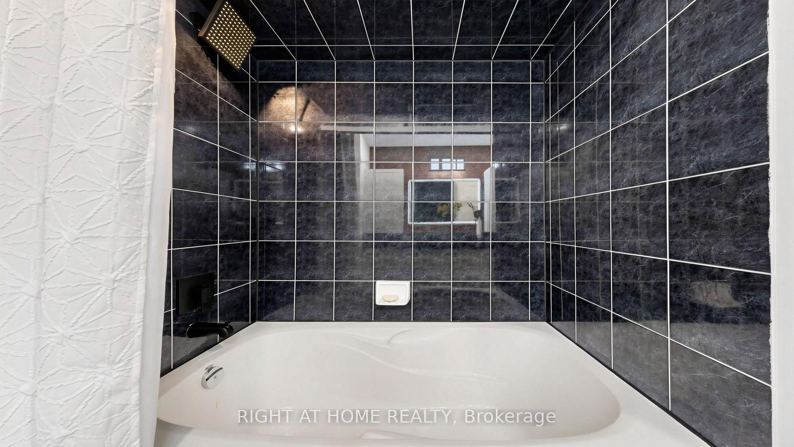 40 Chateau Dr, Vaughan, view 44