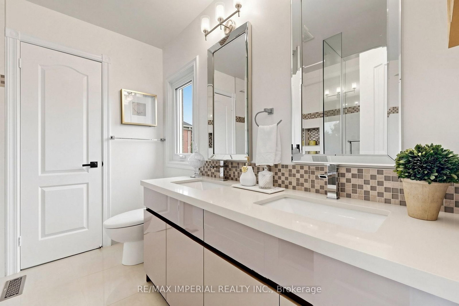 9 Elderwood Drive • Richmond Hill, ON photo 33