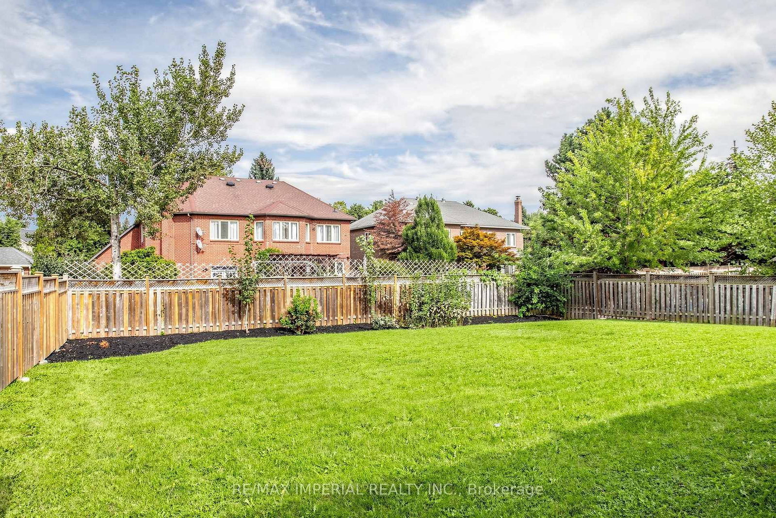 9 Elderwood Drive • Richmond Hill, ON photo 44