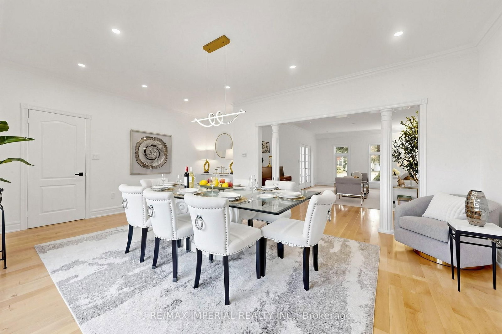 9 Elderwood Drive • Richmond Hill, ON photo 9