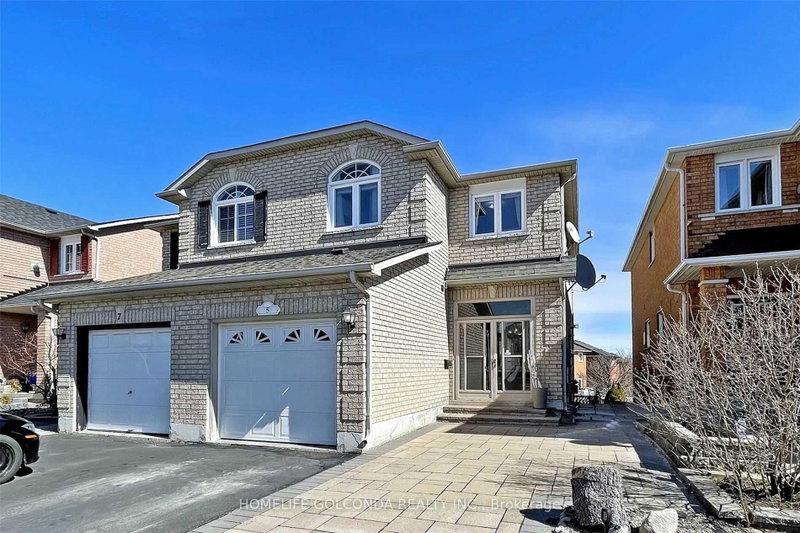 5 Bridlepath Street E