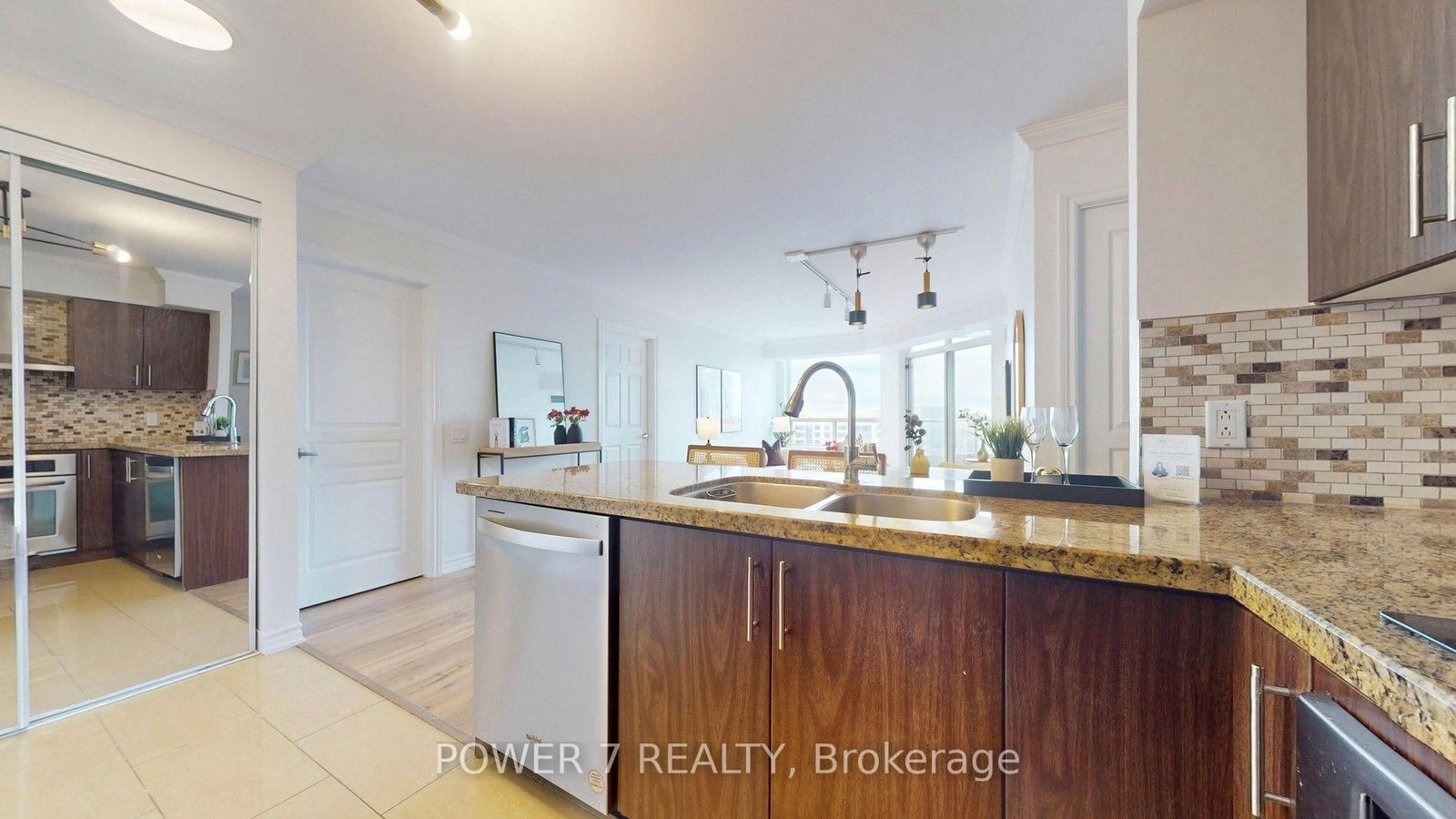 9015 Leslie Street • #LPH18 • Richmond Hill, ON photo 14