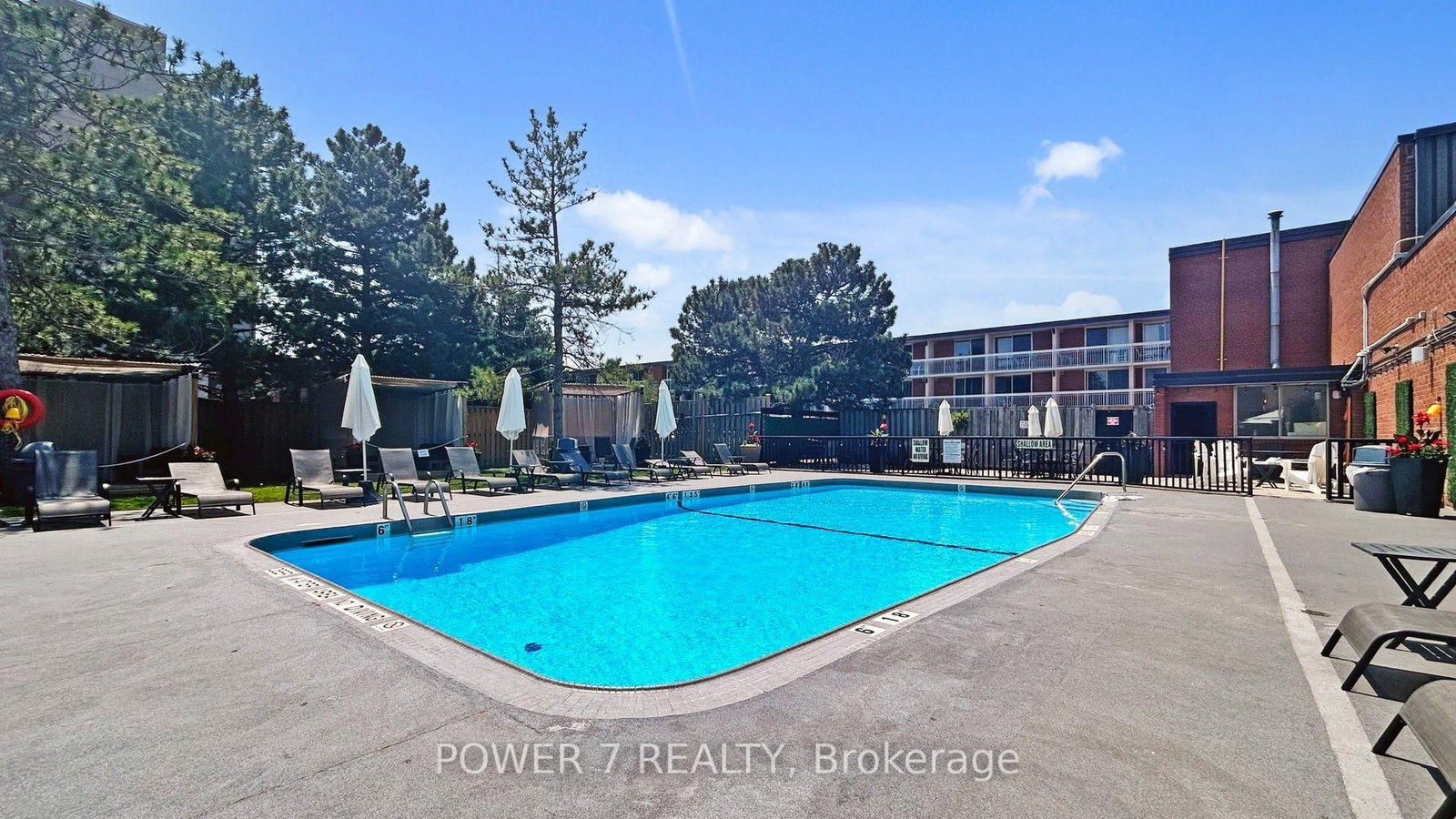 9015 Leslie Street • #LPH18 • Richmond Hill, ON photo 41