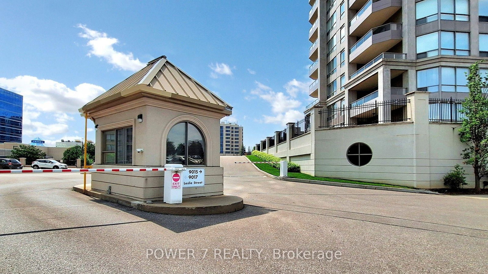 9015 Leslie Street • #LPH18 • Richmond Hill, ON photo 42