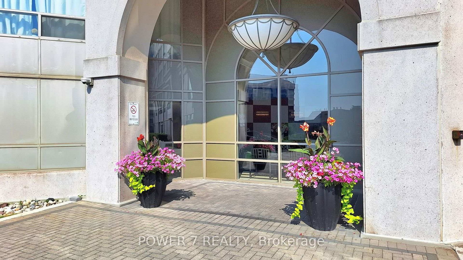 9015 Leslie Street • #LPH18 • Richmond Hill, ON photo 43