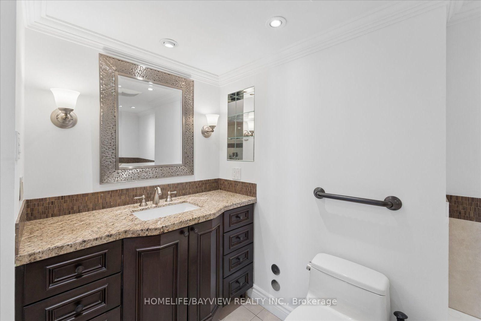 7 Townsgate Drive • #515 • Vaughan, ON photo 21