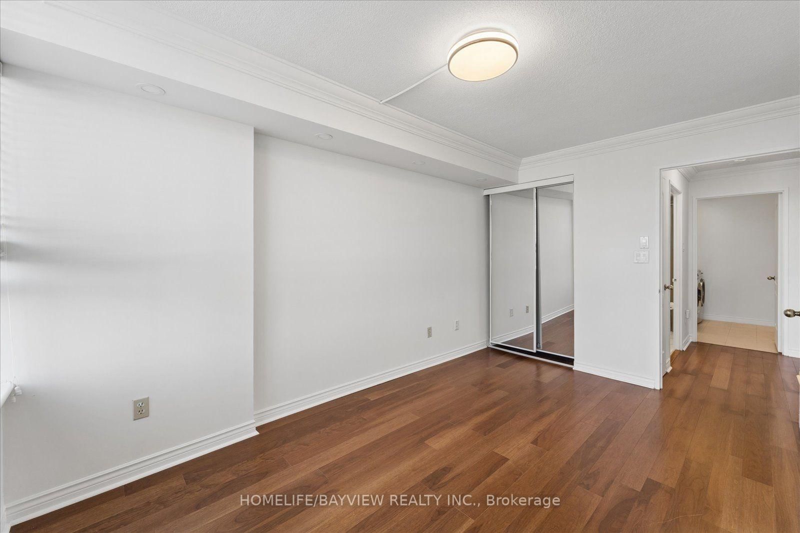 7 Townsgate Drive • #515 • Vaughan, ON photo 25