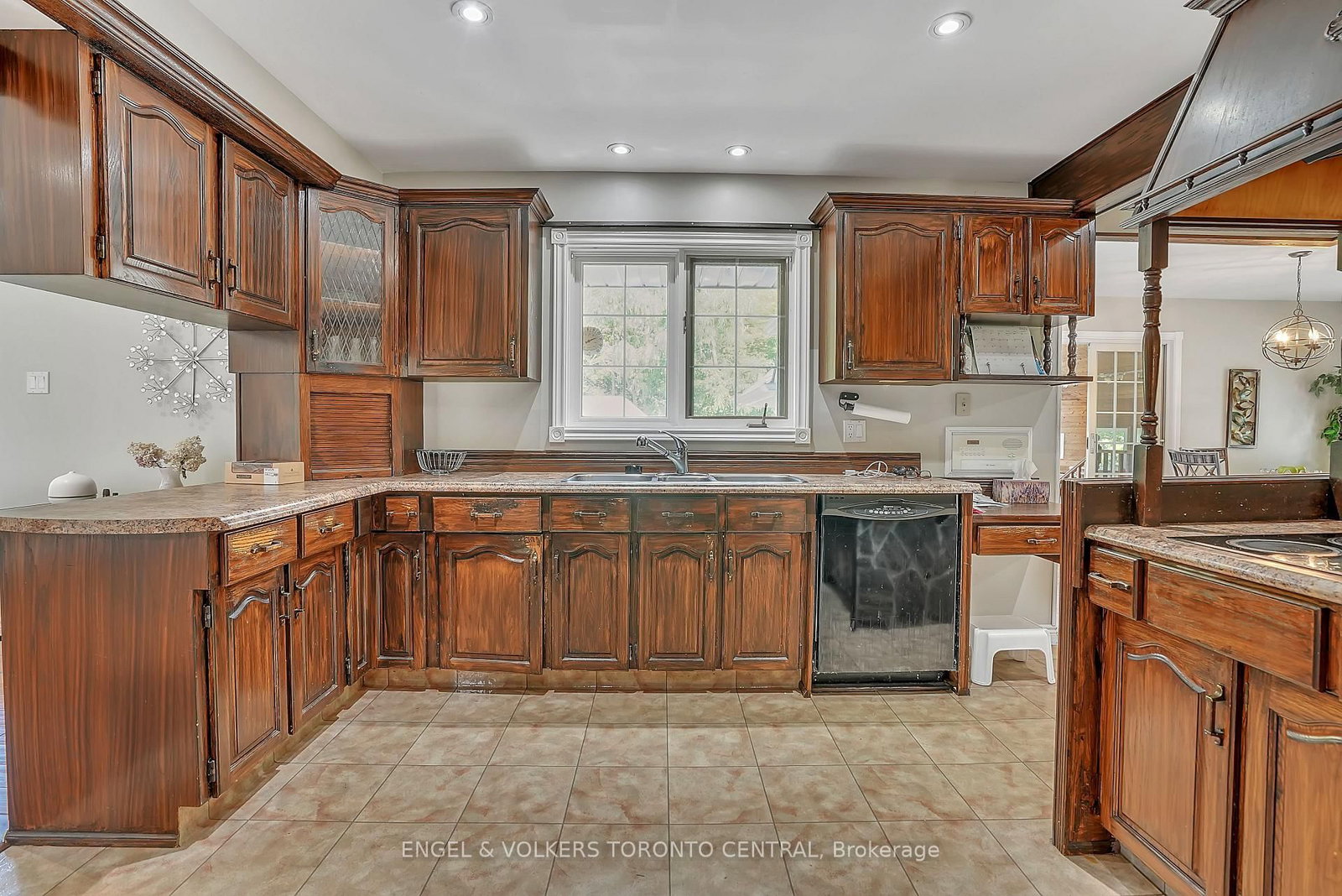 1946 Wilkinson Street • Innisfil, ON photo 11
