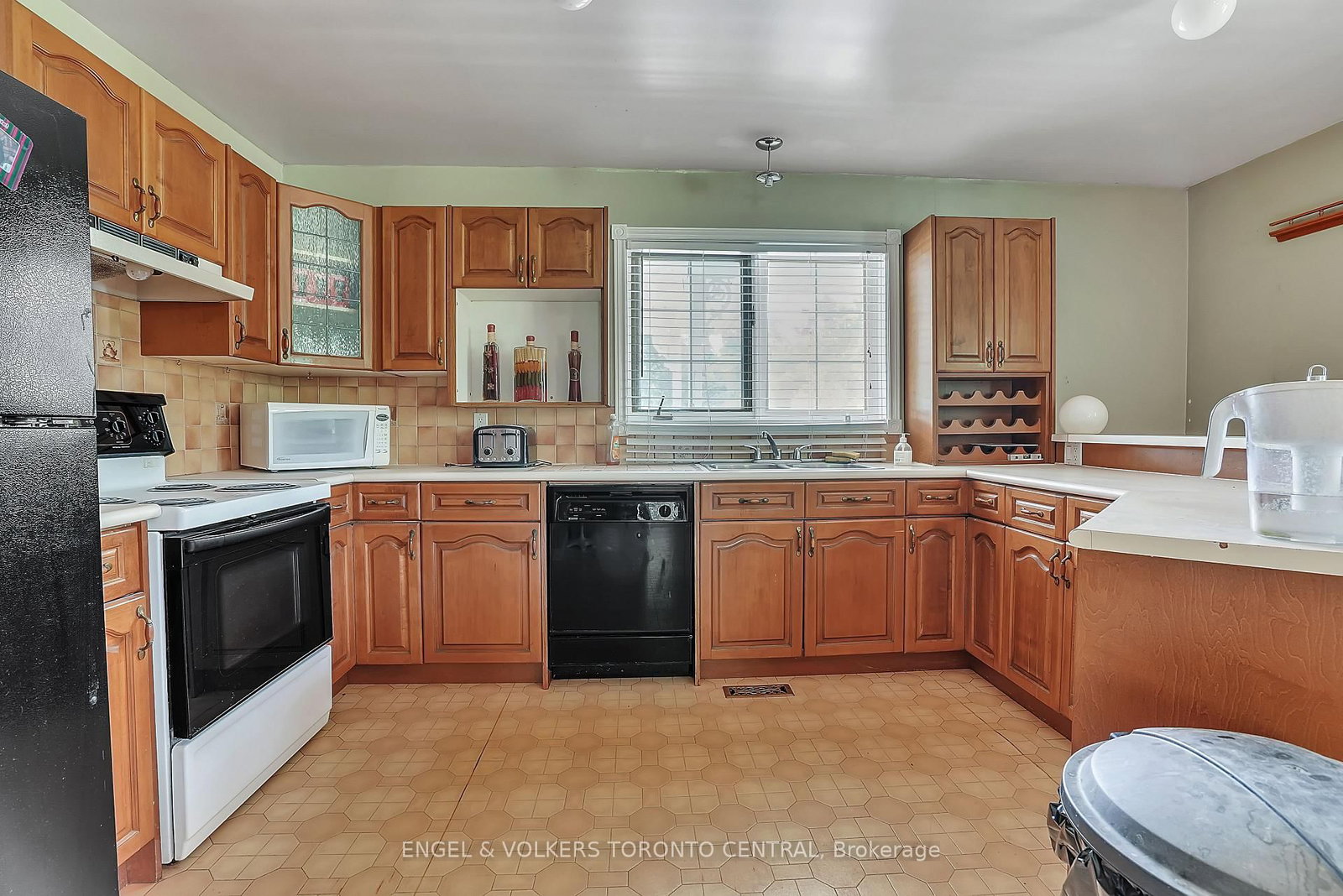 1946 Wilkinson Street • Innisfil, ON photo 35