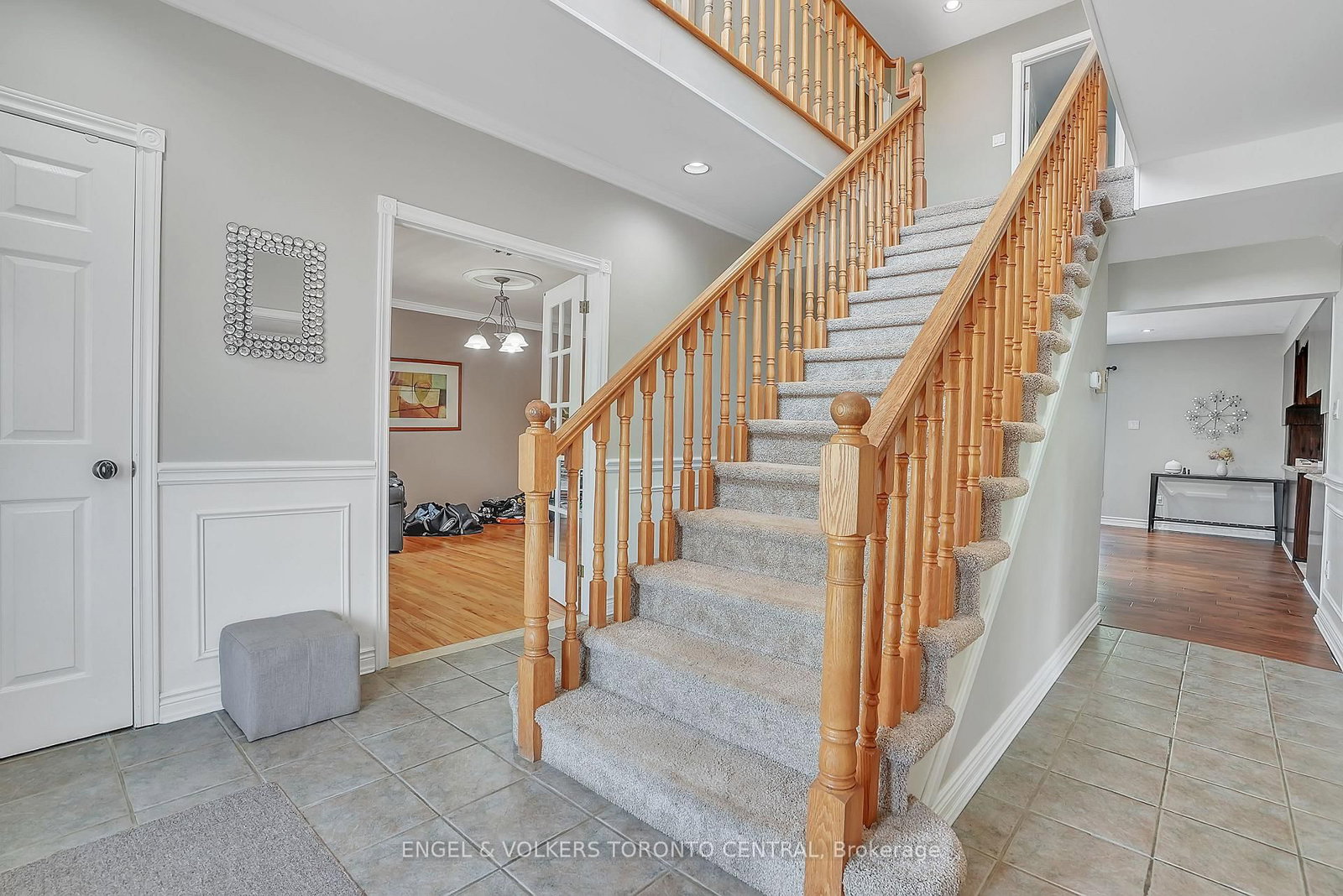 1946 Wilkinson Street • Innisfil, ON photo 4