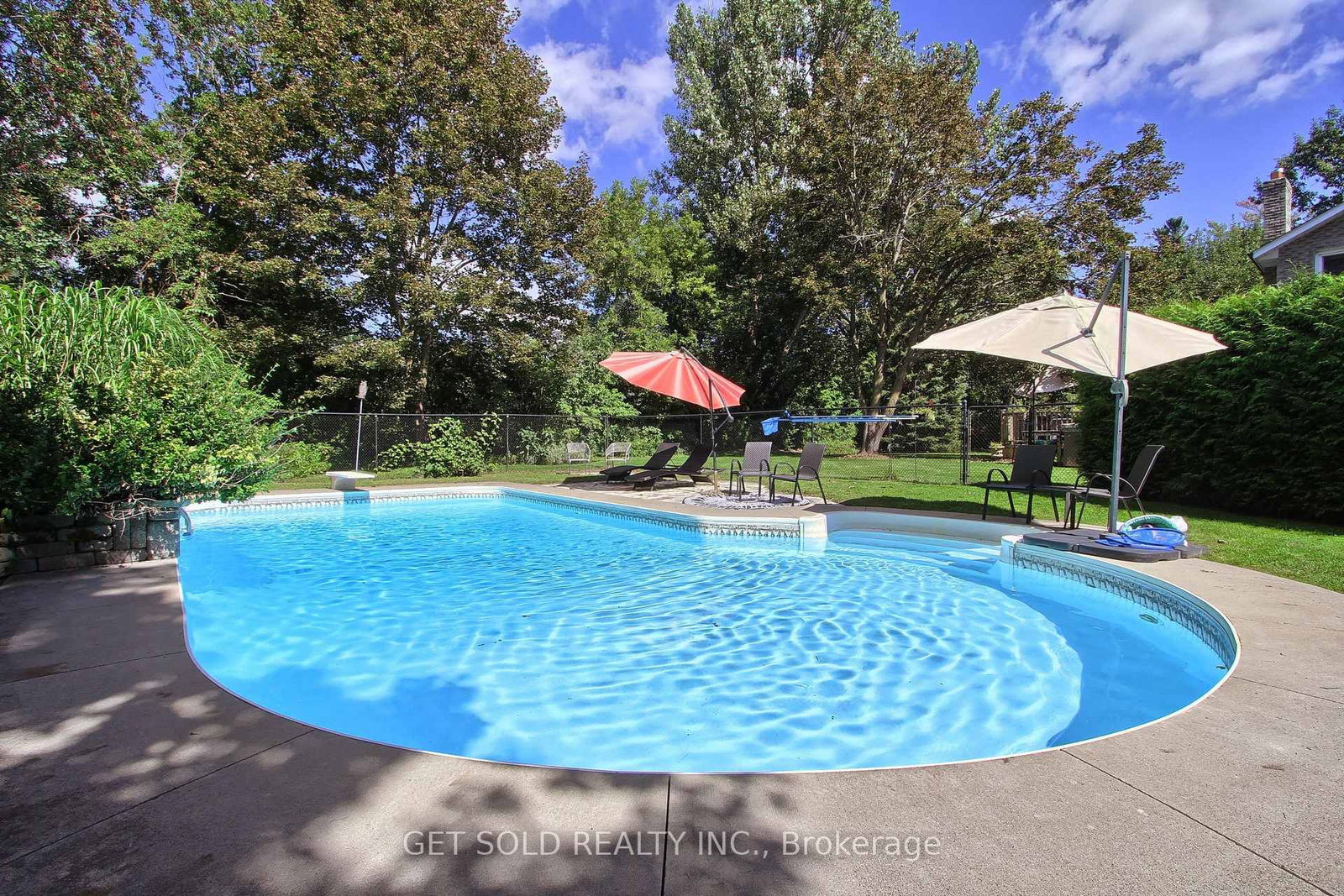 18 Whiteville Court • Whitchurch-Stouffville, ON photo 37