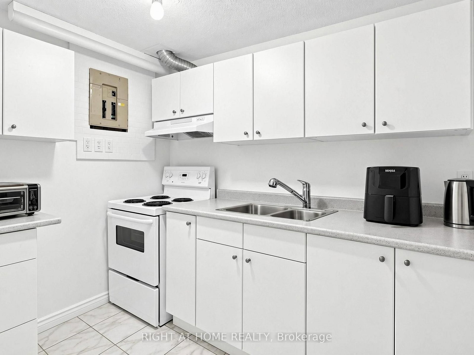 131 Castle Rock Drive • Richmond Hill, ON photo 40