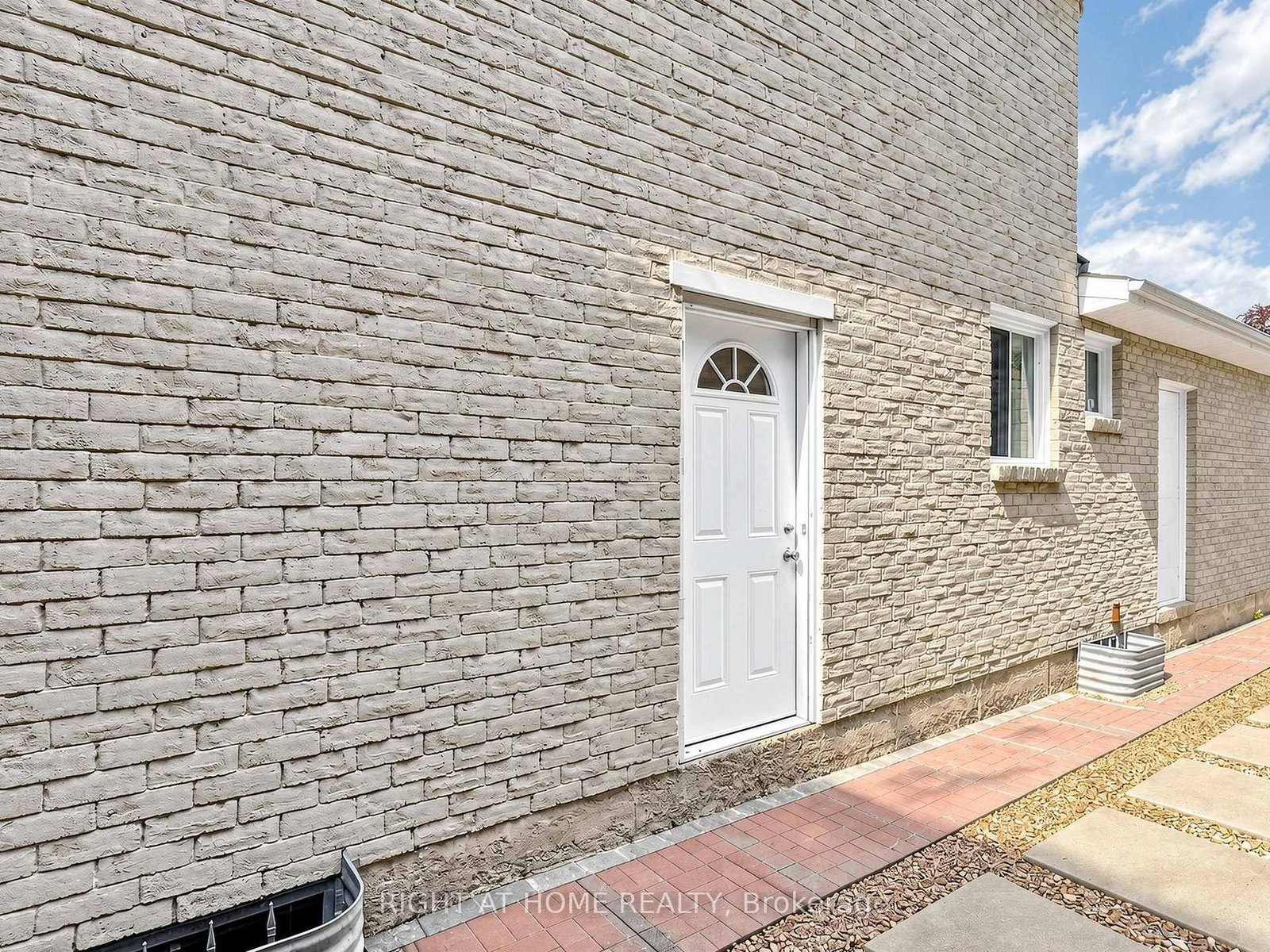 131 Castle Rock Drive • Richmond Hill, ON photo 50