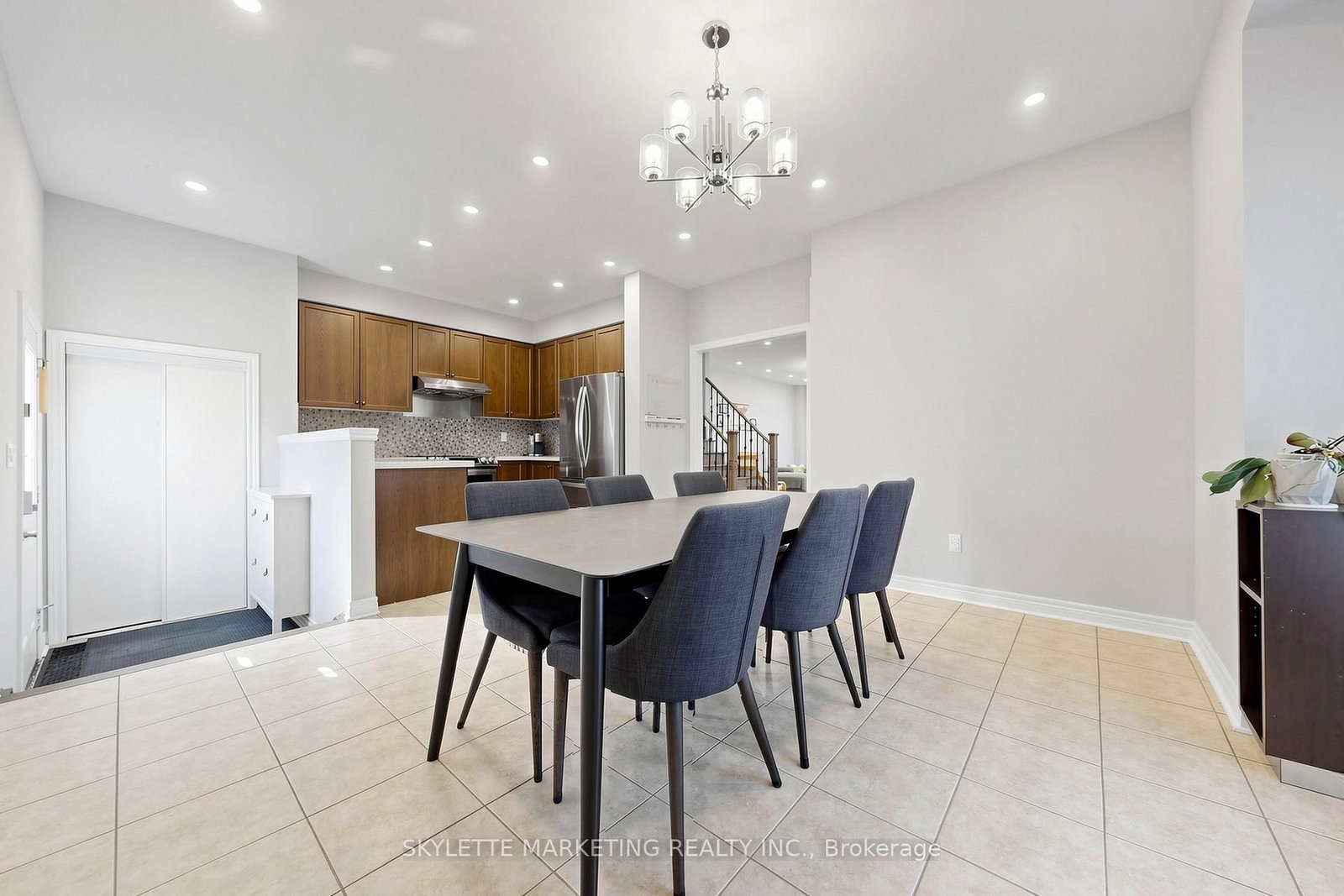 2417 Bur Oak Avenue • Markham, ON photo 10