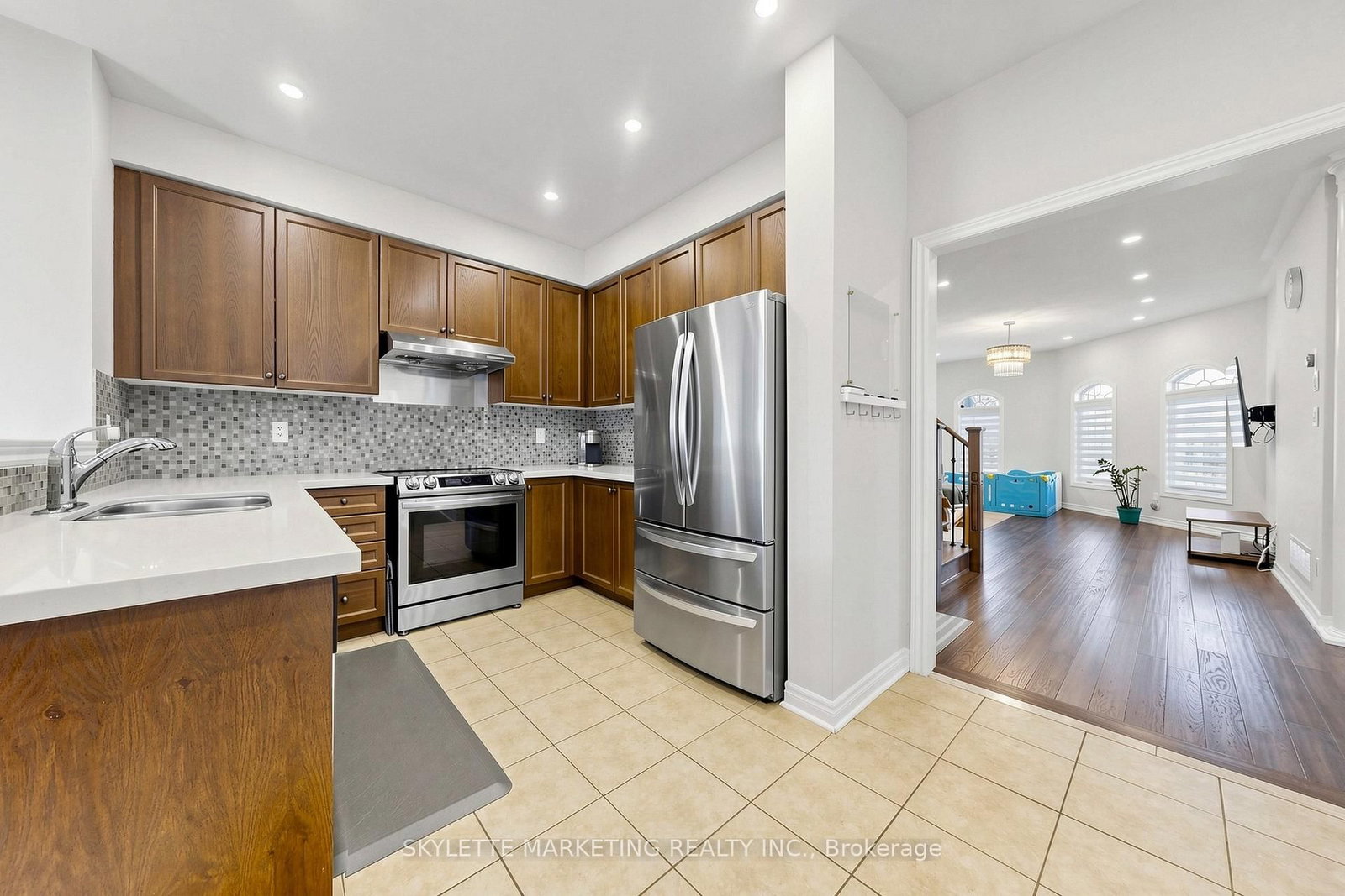 2417 Bur Oak Avenue • Markham, ON photo 12