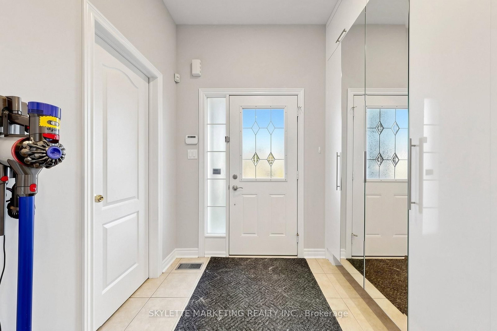 2417 Bur Oak Avenue • Markham, ON photo 16