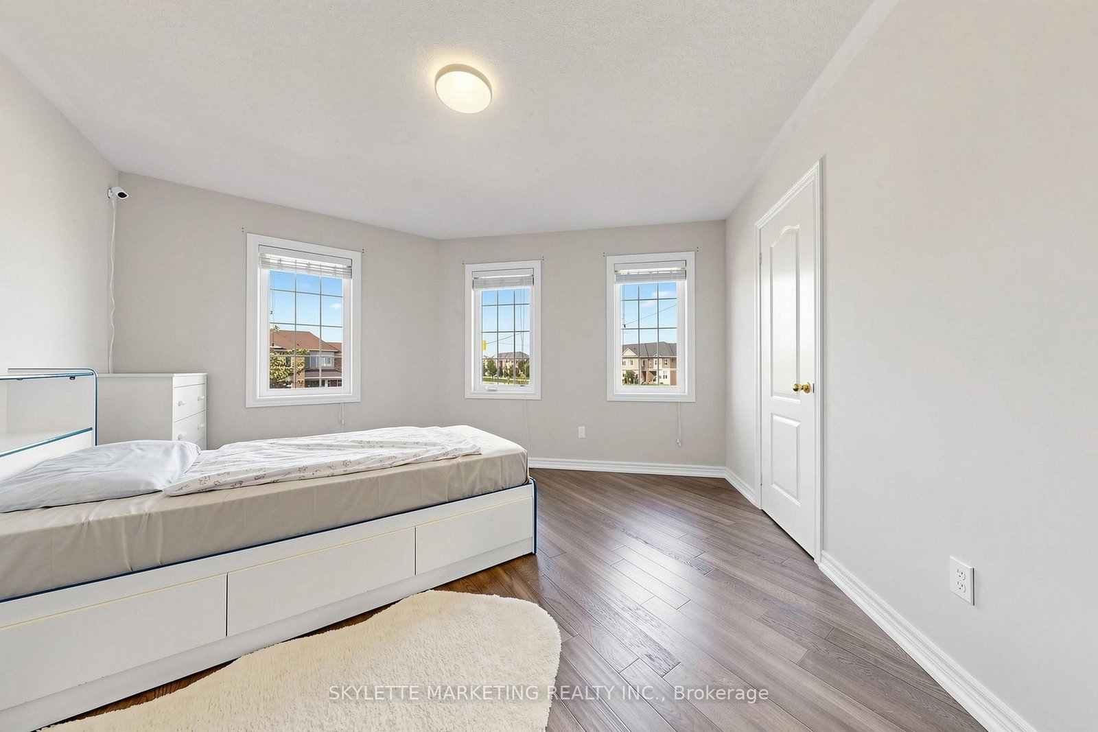 2417 Bur Oak Avenue • Markham, ON photo 23