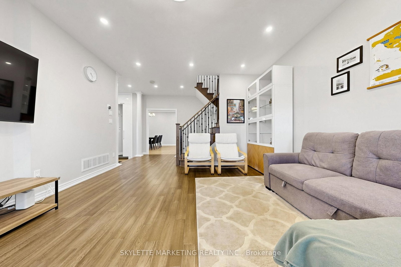 2417 Bur Oak Avenue • Markham, ON photo 8
