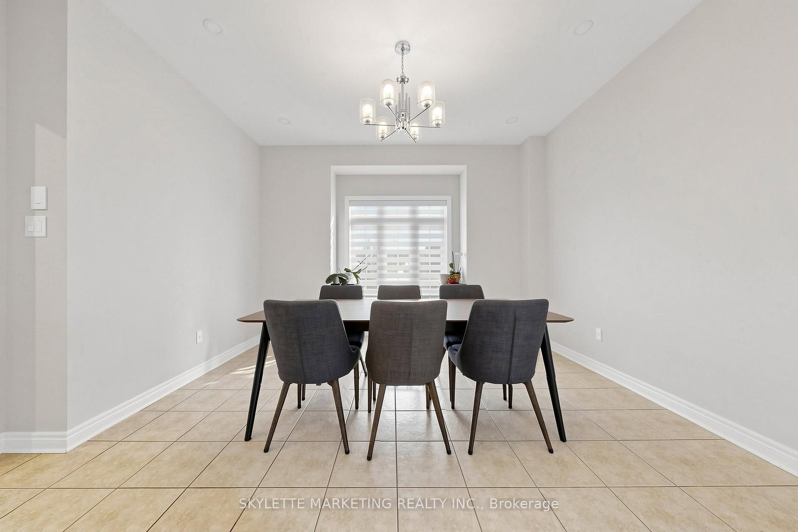 2417 Bur Oak Avenue • Markham, ON photo 9