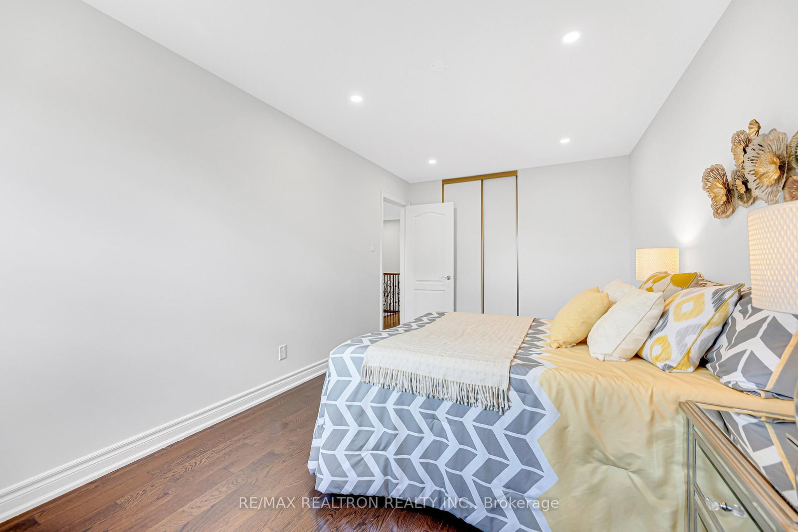 278 Bernard Avenue • Richmond Hill, ON photo 35