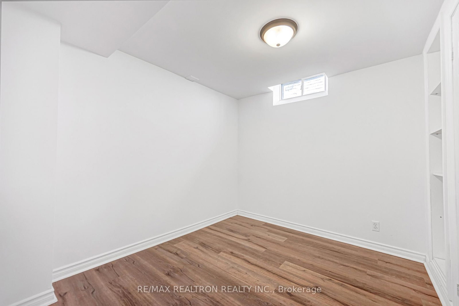 278 Bernard Avenue • Richmond Hill, ON photo 39