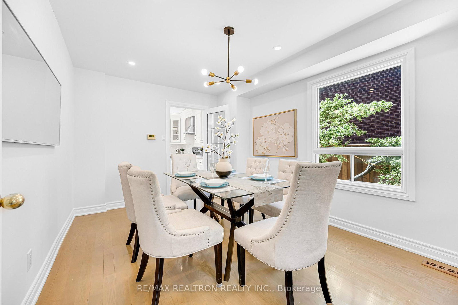 278 Bernard Avenue • Richmond Hill, ON photo 7