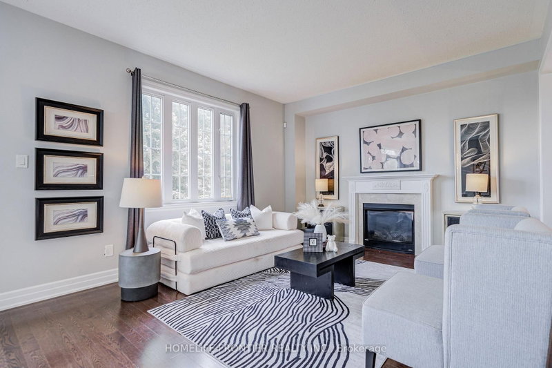 48 Robert Wilson Cres photo 4