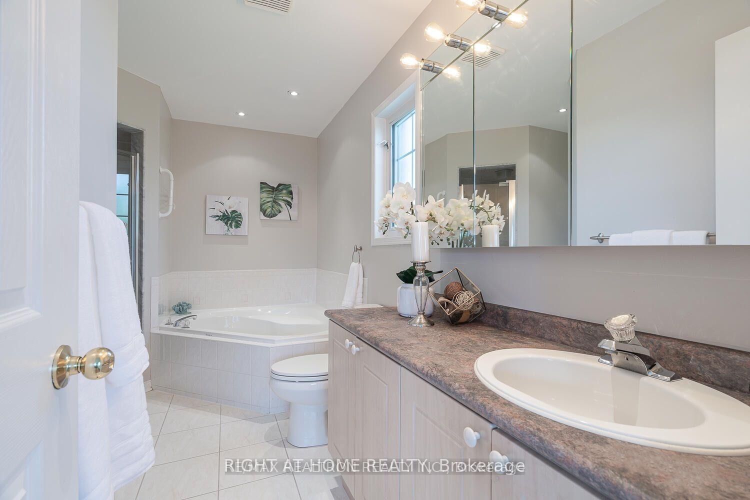 1 Ridgeway Court • Vaughan, ON photo 26