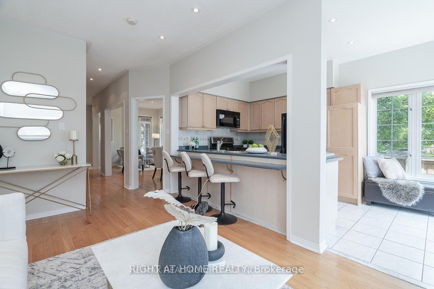 1 Ridgeway Court • Vaughan, ON photo 7