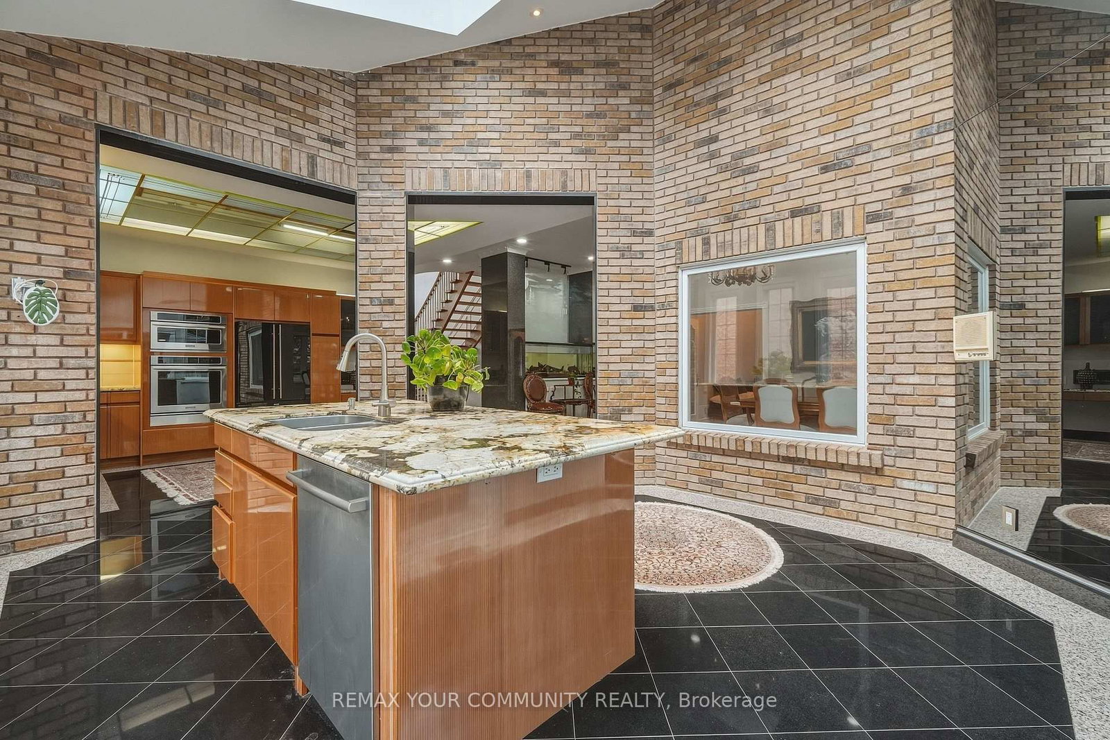 176 Old Surrey Lane • Richmond Hill, ON photo 12