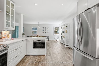 181 Church Street • Georgina, ON photo 6