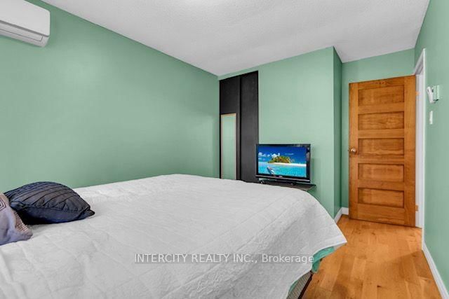 202 Collings Avenue • Bradford West Gwillimbury, ON photo 21